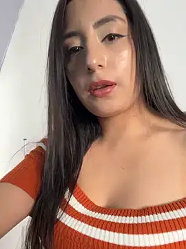 Snapshot of Tabatha_11 chatting on June 18, 2026, 2:43 pm Tabatha 11 online show from June 18, 2026, 2:43 pm