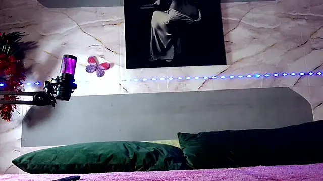 Snapshot of BunnyBliss2 chatting on June 19, 2026, 9:29 pm BunnyBliss2 online show from June 19, 2026, 9:29 pm