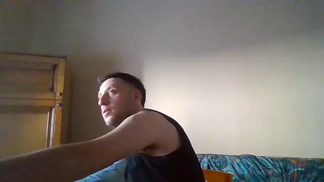Snapshot of VincentZe99 chatting on June 19, 2026, 5:06 pm VincentZe99 online show from June 19, 2026, 5:06 pm