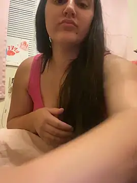 allyroseeee online show from May 21, 2026, 7:37 am