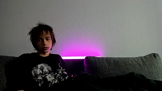 Nolan Sagee online show from May 13, 2026, 7:28 am