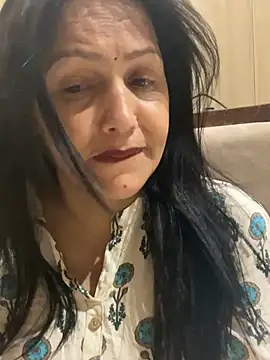 simmy14321 online show from July 17, 2026, 11:31 pm