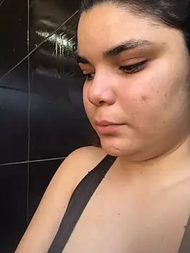 Cliaclara online show from June 28, 2026, 3:51 pm