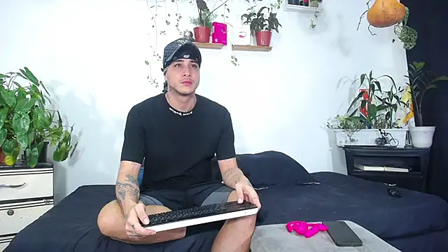 Snapshot of Adam_Borsalino chatting on June 30, 2026, 12:11 am Adam Borsalino online show from June 30, 2026, 12:11 am