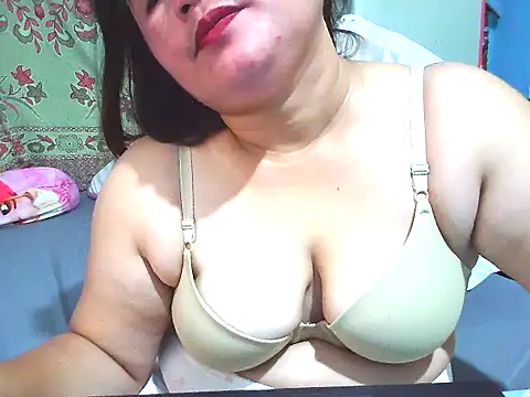 xsweetlover69x online show from June 23, 2026, 2:20 am