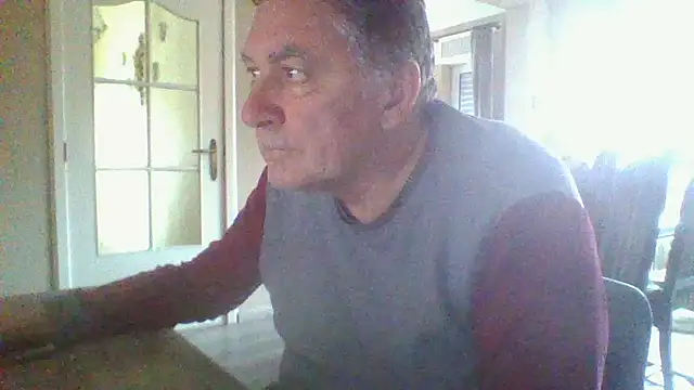 Snapshot of edje59a chatting on February 25, 2025, 3:16 pm edje59a online show from February 25, 2025, 3:16 pm