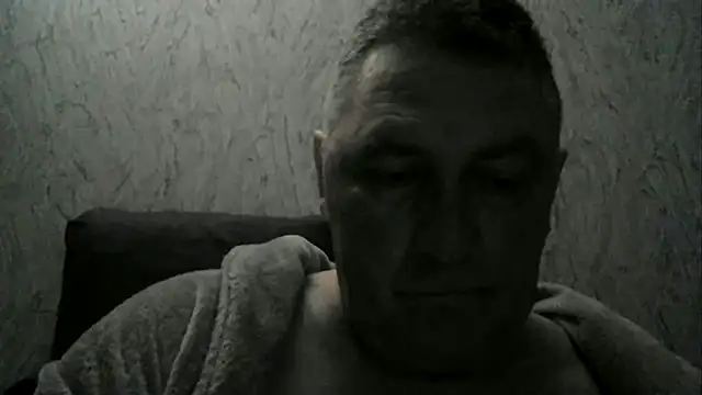 Snapshot of edje59a chatting on December 17, 2025, 1:22 am edje59a online show from December 17, 2025, 1:22 am