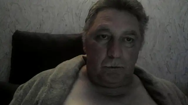 Snapshot of edje59a chatting on February 10, 2026, 2:15 am edje59a online show from February 10, 2026, 2:15 am