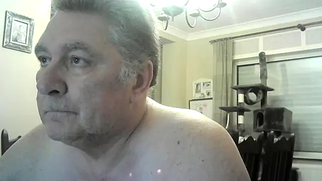 Snapshot of edje59a chatting on February 19, 2026, 7:37 am edje59a online show from February 19, 2026, 7:37 am