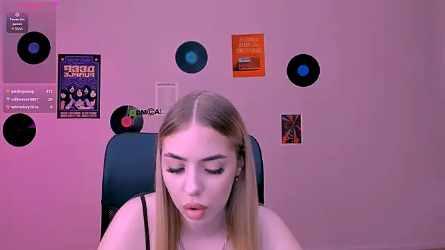 Snapshot of viola_sweet_1 chatting on May 13, 2026, 11:29 am viola sweet 1 online show from May 13, 2026, 11:29 am