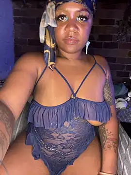 Snapshot of angelbby_ chatting on June 10, 2026, 5:18 am angelbby online show from June 10, 2026, 5:18 am