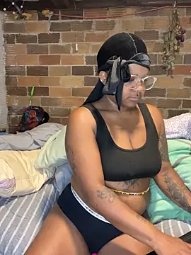 Snapshot of angelbby_ chatting on June 15, 2026, 2:41 pm angelbby online show from June 15, 2026, 2:41 pm