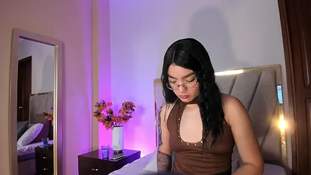 Snapshot of VenusStonee chatting on May 13, 2026, 11:40 am VenusStonee online show from May 13, 2026, 11:40 am