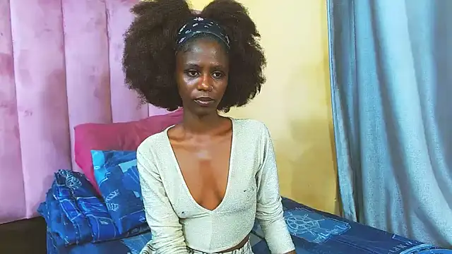 SexySlimTeaXx online show from June 18, 2026, 3:38 pm