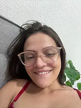 Snapshot of Sarah__hot chatting on May 15, 2026, 11:01 pm Sarah hot online show from May 15, 2026, 11:01 pm