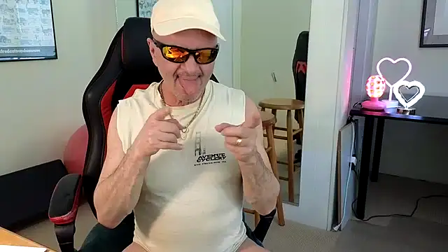 hotdadbod online show from February 5, 2025, 9:40 pm