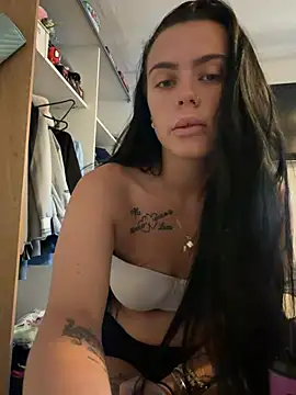 Snapshot of XemzX chatting on May 30, 2026, 10:01 am XemzX online show from May 30, 2026, 10:01 am