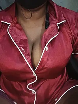 salonibaby12 online show from May 15, 2026, 7:43 pm