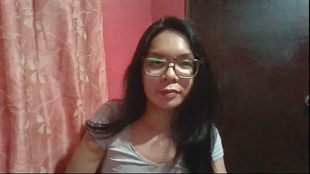 mamacitttaa online show from July 16, 2026, 4:13 pm