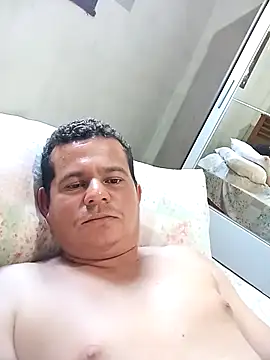 Snapshot of P1ul0Henrique chatting on May 12, 2026, 6:16 pm P1ul0Henrique online show from May 12, 2026, 6:16 pm
