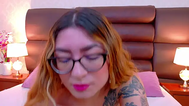 LiahRose  online show from June 10, 2026, 10:41 pm