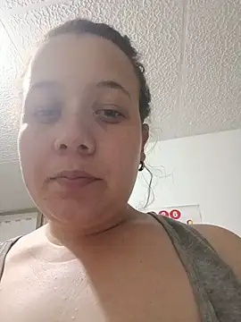 Snapshot of amaia_15 chatting on June 3, 2026, 1:52 am amaia 15 online show from June 3, 2026, 1:52 am