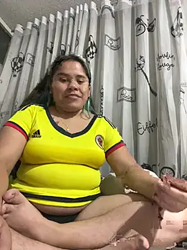 Snapshot of TuGatitaMiau075 chatting on June 24, 2026, 3:38 am TuGatitaMiau075 online show from June 24, 2026, 3:38 am