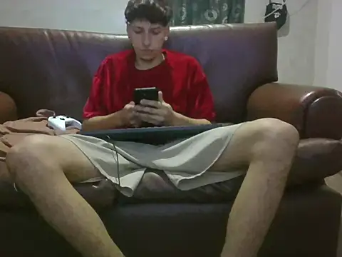 Snapshot of Noah_mod chatting on July 7, 2026, 1:41 am Noah mod online show from July 7, 2026, 1:41 am