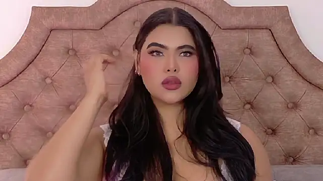 Snapshot of SophiaCollinss chatting on June 17, 2026, 7:59 pm SophiaCollinss online show from June 17, 2026, 7:59 pm