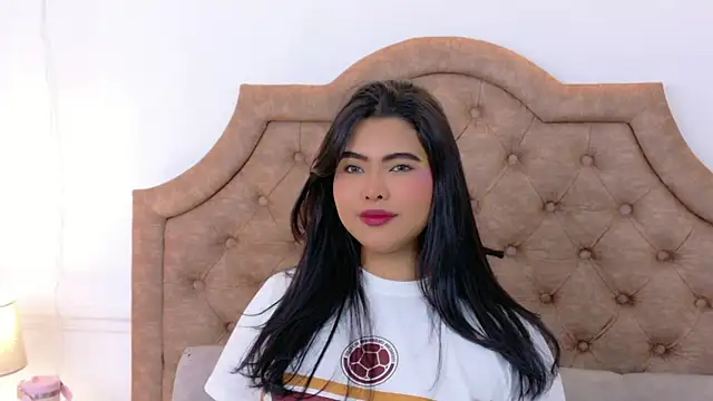 Snapshot of SophiaCollinss chatting on June 27, 2026, 8:03 pm SophiaCollinss online show from June 27, 2026, 8:03 pm
