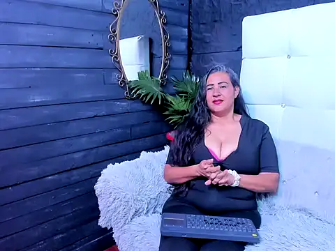 Victoria kyler online show from May 13, 2026, 2:47 pm
