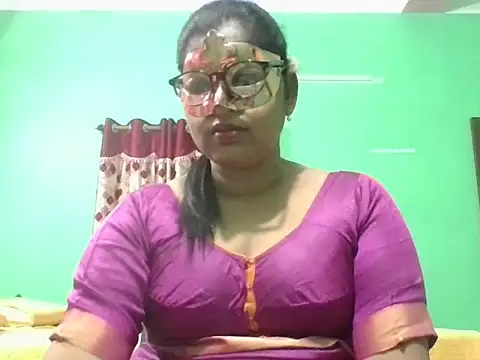Snapshot of Kavya17 chatting on June 11, 2026, 6:17 pm Kavya17 online show from June 11, 2026, 6:17 pm