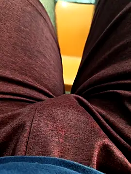 1Horny Boy1 online show from May 16, 2026, 4:42 am