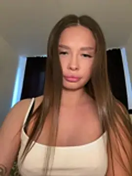 Snapshot of BeautyBella_ chatting on June 15, 2026, 3:03 pm BeautyBella online show from June 15, 2026, 3:03 pm