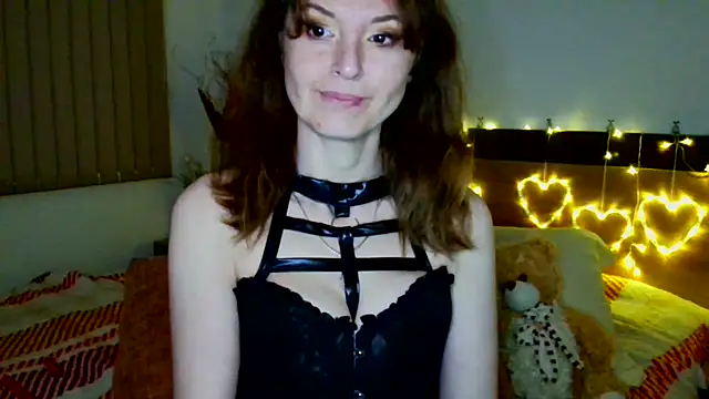 Snapshot of LoveElenika chatting on June 3, 2026, 12:46 am LoveElenika online show from June 3, 2026, 12:46 am