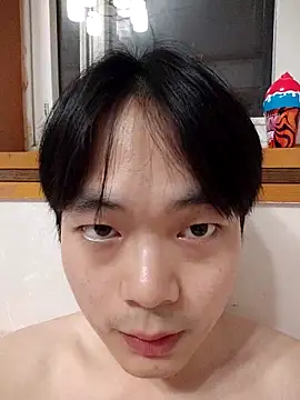 Snapshot of Auroraghost00 chatting on May 21, 2026, 12:45 pm Auroraghost00 online show from May 21, 2026, 12:45 pm