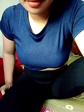 Snapshot of Mirra-a chatting on May 27, 2026, 1:57 am Mirra-a online show from May 27, 2026, 1:57 am