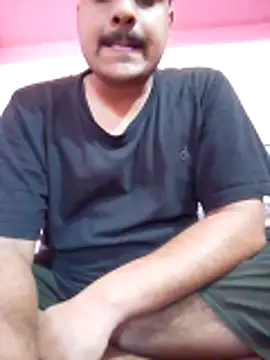 Snapshot of DecentKing24 chatting on May 14, 2026, 7:04 am DecentKing24 online show from May 14, 2026, 7:04 am