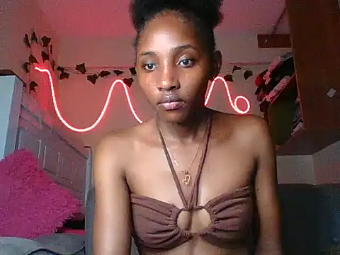 Snapshot of Velvet_peach chatting on July 7, 2026, 3:38 pm Velvet peach online show from July 7, 2026, 3:38 pm