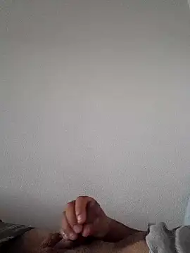 Nicolas065 online show from May 16, 2026, 4:28 pm