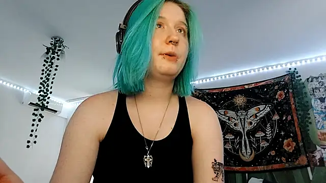 HunXena online show from June 9, 2026, 4:18 pm