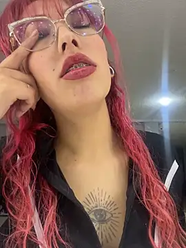 Snapshot of MeraSecretXXX chatting on June 7, 2026, 1:04 pm MeraSecretXXX online show from June 7, 2026, 1:04 pm