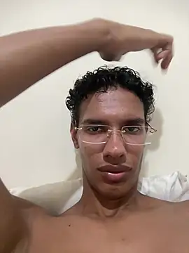 Snapshot of gabrielsalu chatting on June 2, 2026, 6:43 pm gabrielsalu online show from June 2, 2026, 6:43 pm