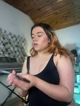 NikkiNix online show from July 5, 2026, 1:07 pm
