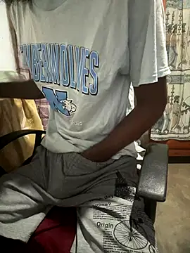 Snapshot of Inuchethi chatting on December 2, 2024, 12:41 am Inuchethi online show from December 2, 2024, 12:41 am