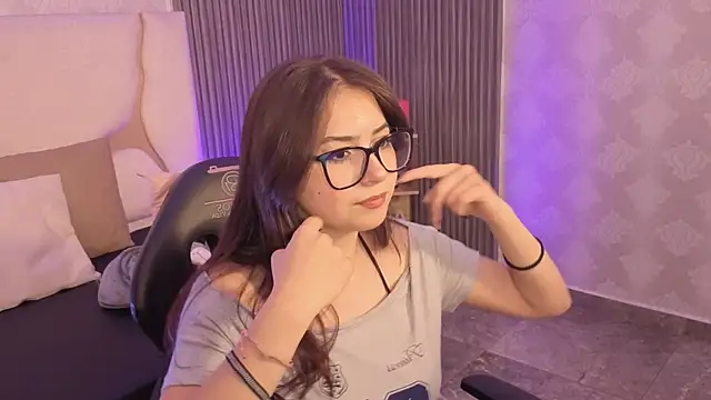 andrea tay1 online show from June 20, 2026, 7:16 pm