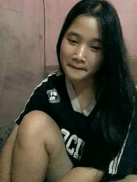 Ninaa01 online show from May 16, 2026, 2:16 pm