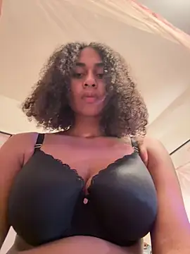 princesaAngel online show from May 15, 2026, 8:32 am