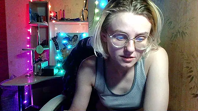   Freya    online show from May 20, 2026, 11:55 pm