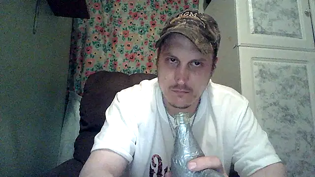 Snapshot of JoeFavorite69 chatting on May 15, 2026, 8:21 am JoeFavorite69 online show from May 15, 2026, 8:21 am